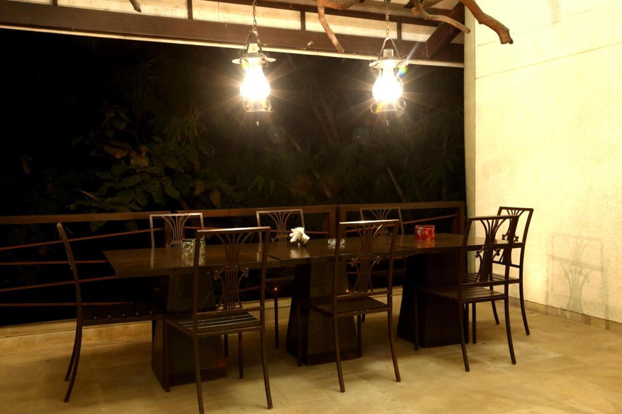 Hotel Outpost@Alibaug à Alībāg Extérieur photo