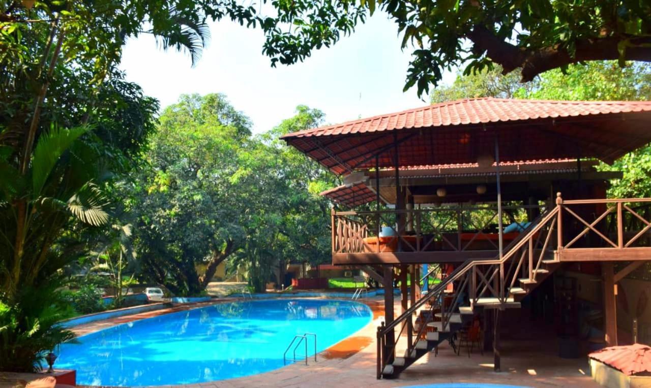 Hotel Outpost@Alibaug à Alībāg Extérieur photo