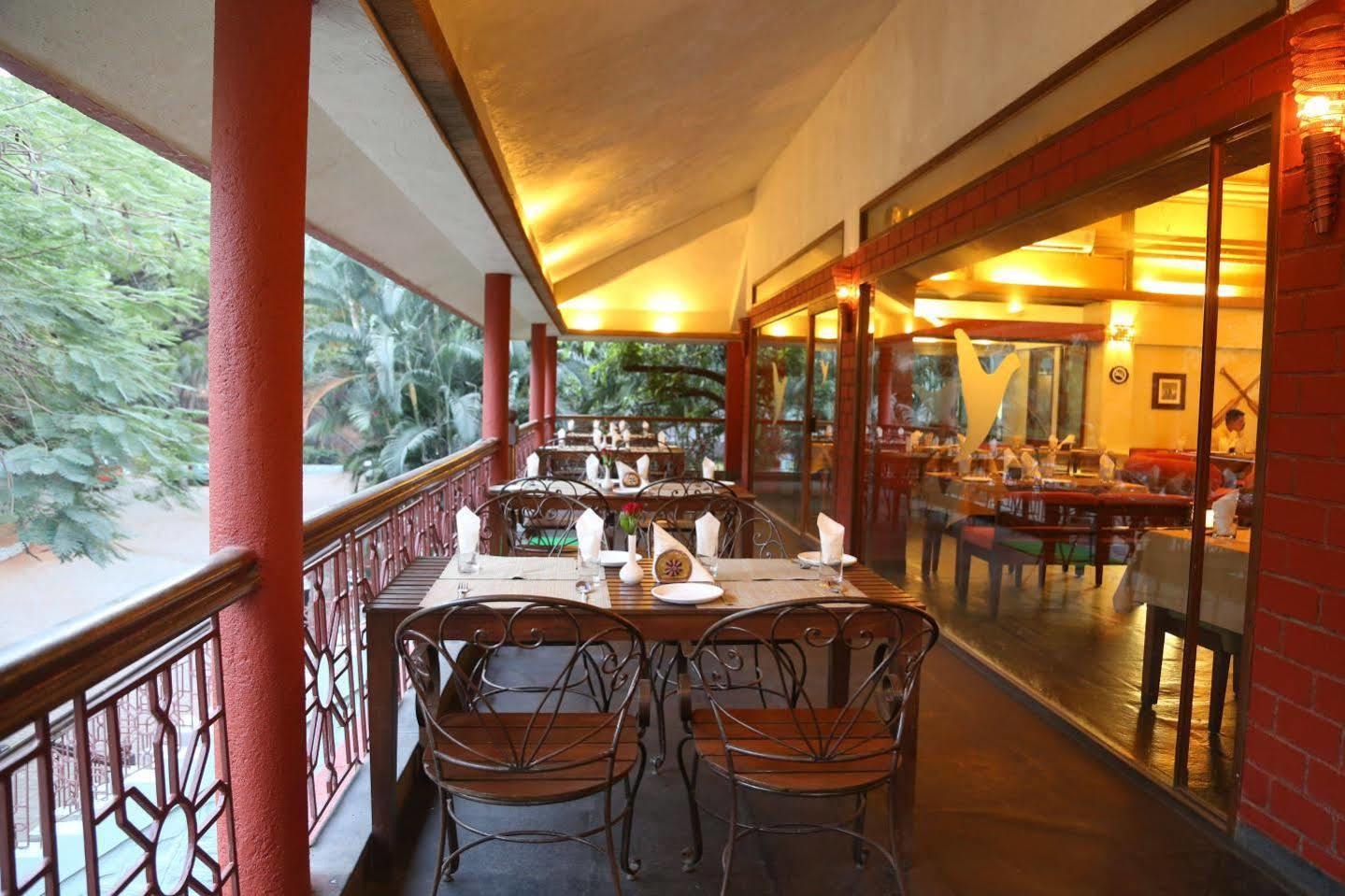 Hotel Outpost@Alibaug à Alībāg Extérieur photo
