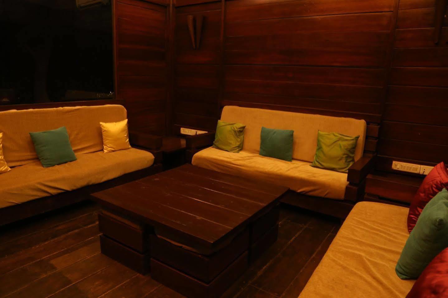 Hotel Outpost@Alibaug à Alībāg Extérieur photo